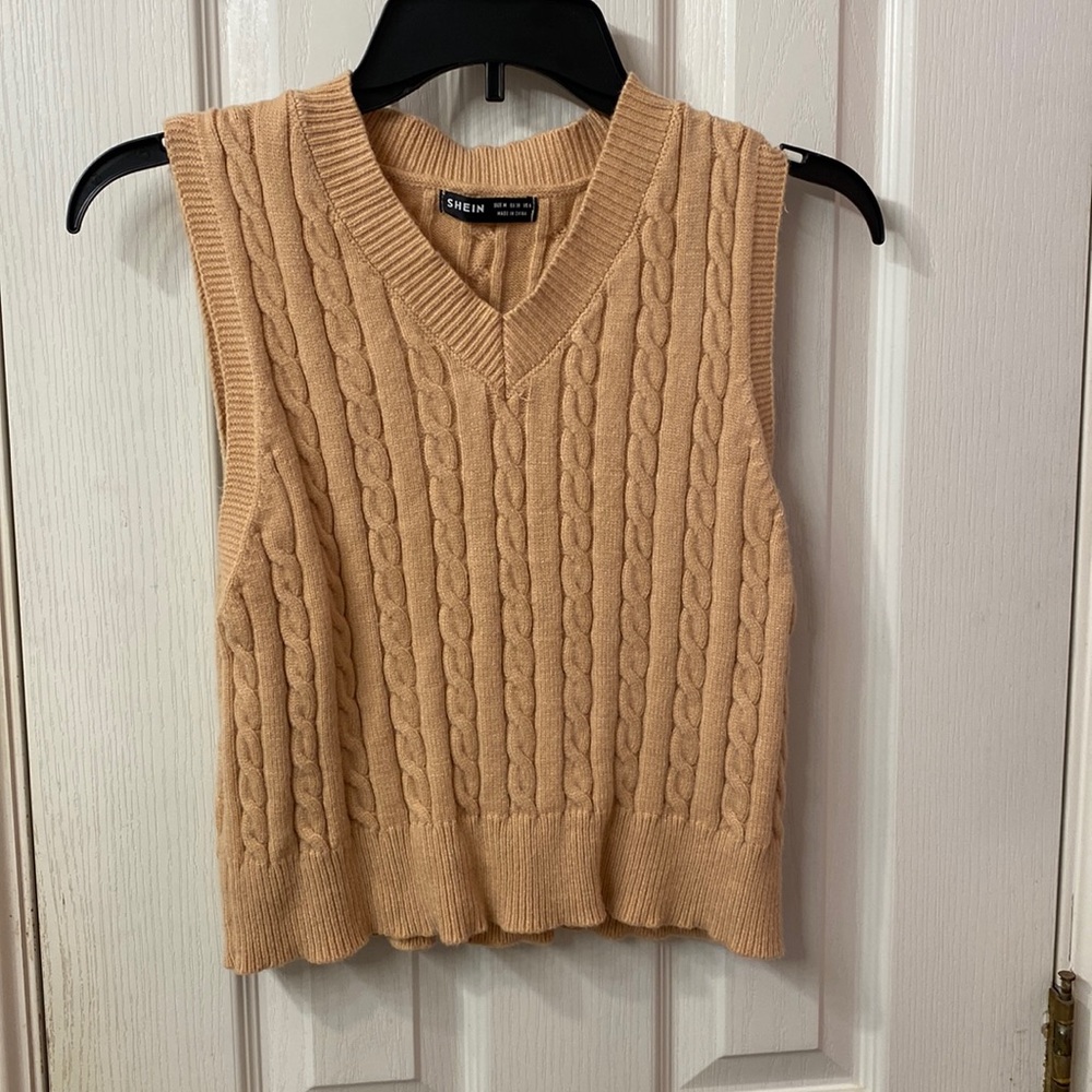Cropped vest